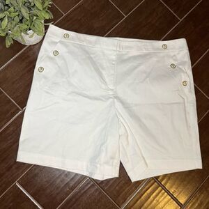 Pappagallo White Shorts With Button Size 16.